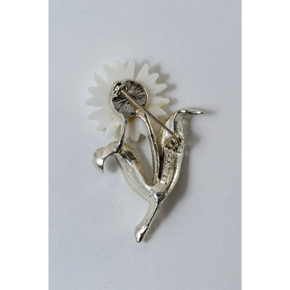 Vintage Sarah Coventry signed Daisy Flower Silver toned pin brooch boutonniere
